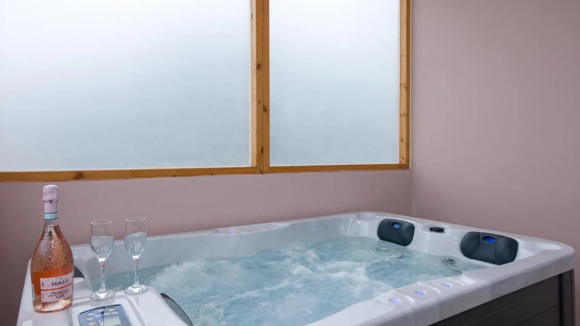 Holiday home Villa Ifigeneia Private Hot Tub Rooms Kalathas Greece